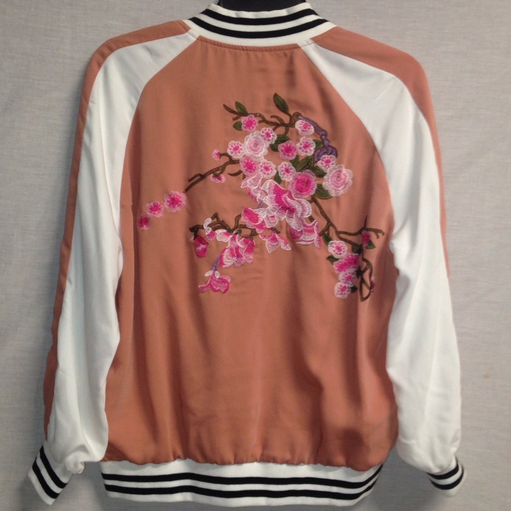 NWT GIANNI BINI BOMBER JACKET FLORAL EMBROIDERY XS - Picture 1 of 8